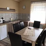 Adrienn Apartmán *