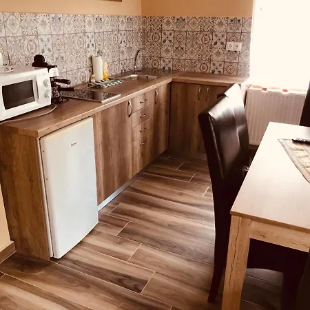 Adrienn Apartamento Sárvár