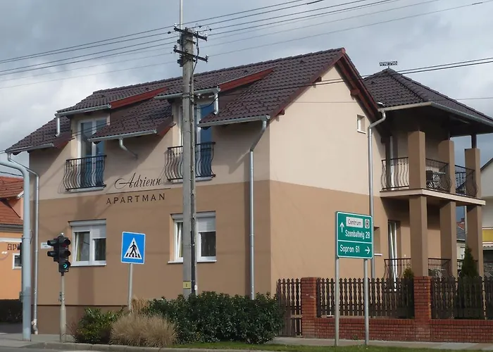 Apartament Adrienn *