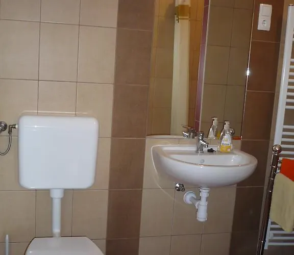 Apartament Adrienn *